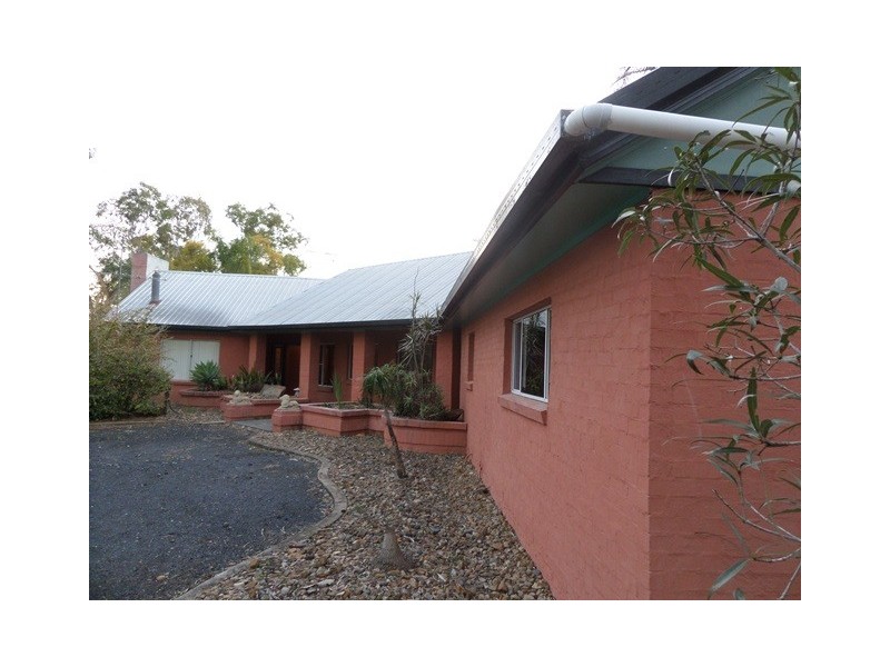 13 LEWIS COURT, Lockyer Waters QLD 4311
