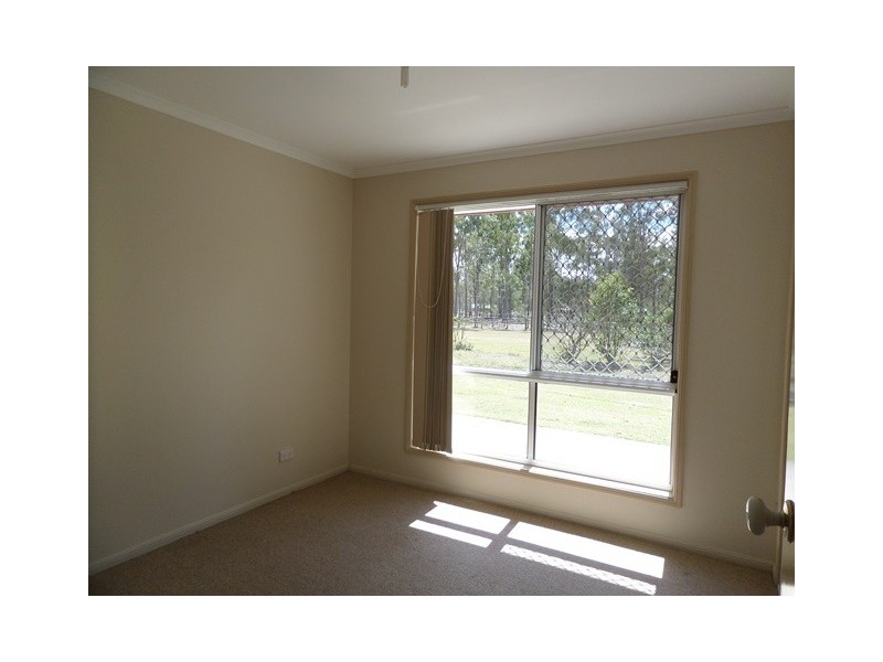 5 LEWIS COURT, Lockyer Waters QLD 4311