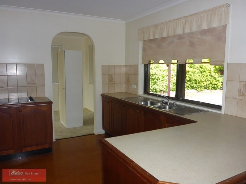 8 Raymont Crescent, Glenore Grove QLD 4342