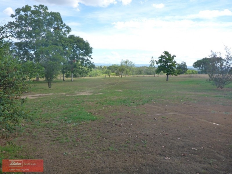 8 Raymont Crescent, Glenore Grove QLD 4342