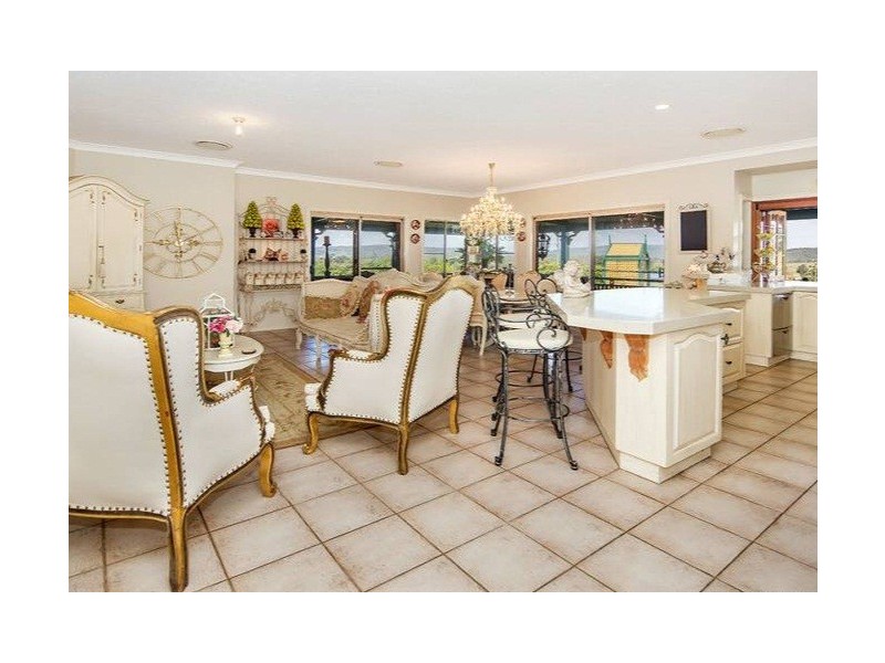 114 ZISCHKE ROAD, Hatton Vale QLD 4341