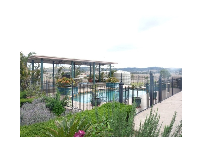 114 ZISCHKE ROAD, Hatton Vale QLD 4341