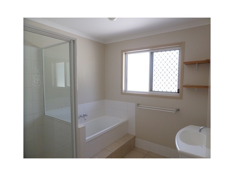 5 LEWIS COURT, Lockyer Waters QLD 4311