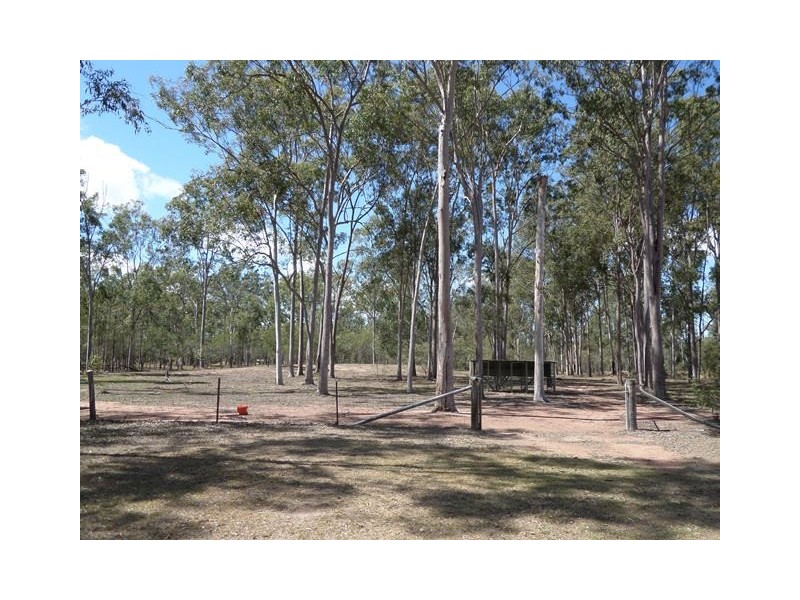 5 LEWIS COURT, Lockyer Waters QLD 4311