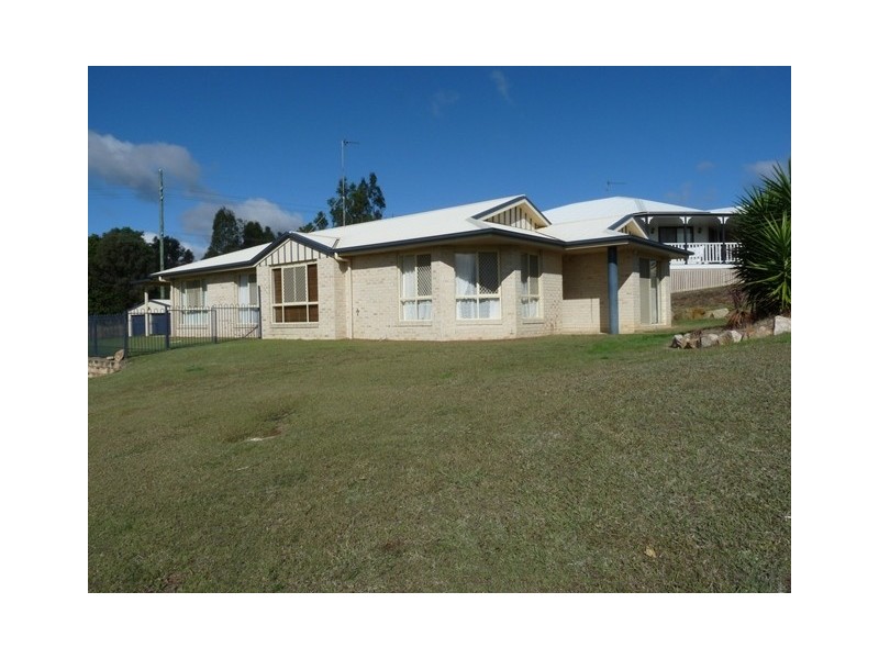 25 DAVIS CRESCENT, Gatton QLD 4343