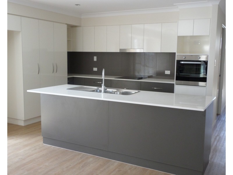 2/6 Jensen Street, Gatton QLD 4343