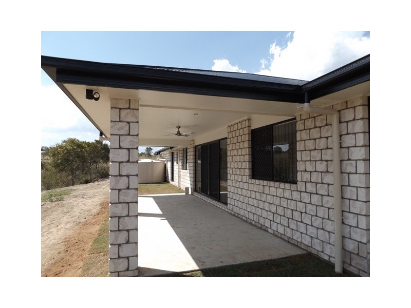 8 REGENT COURT, Regency Downs QLD 4341