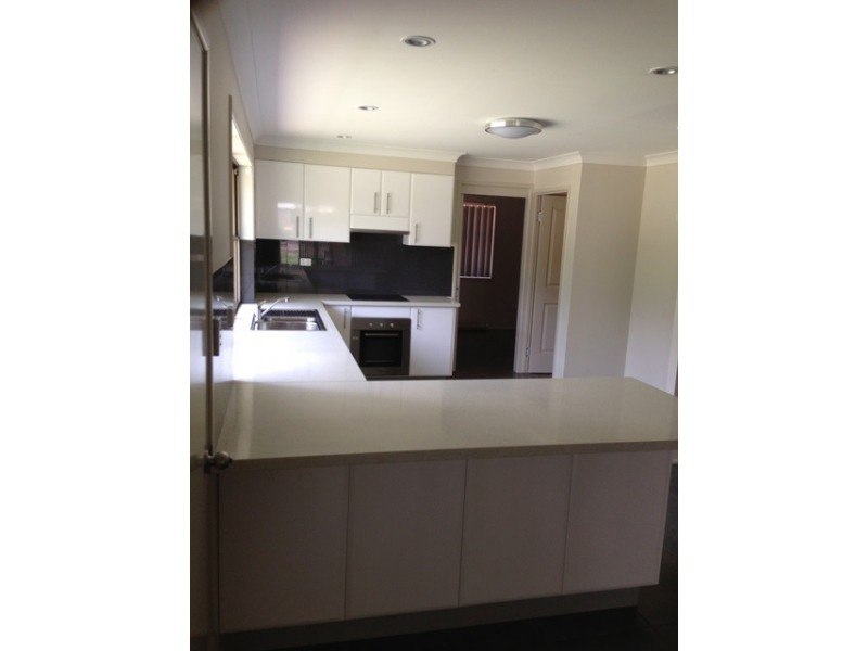 44 Velvet Street, Pine Mountain QLD 4306