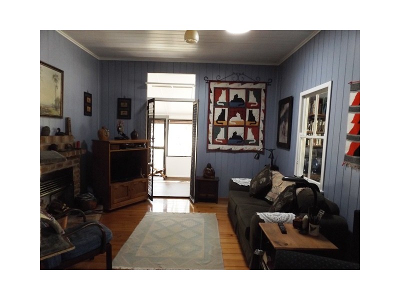 221 DRY GULLY ROAD, Mount Whitestone QLD 4347