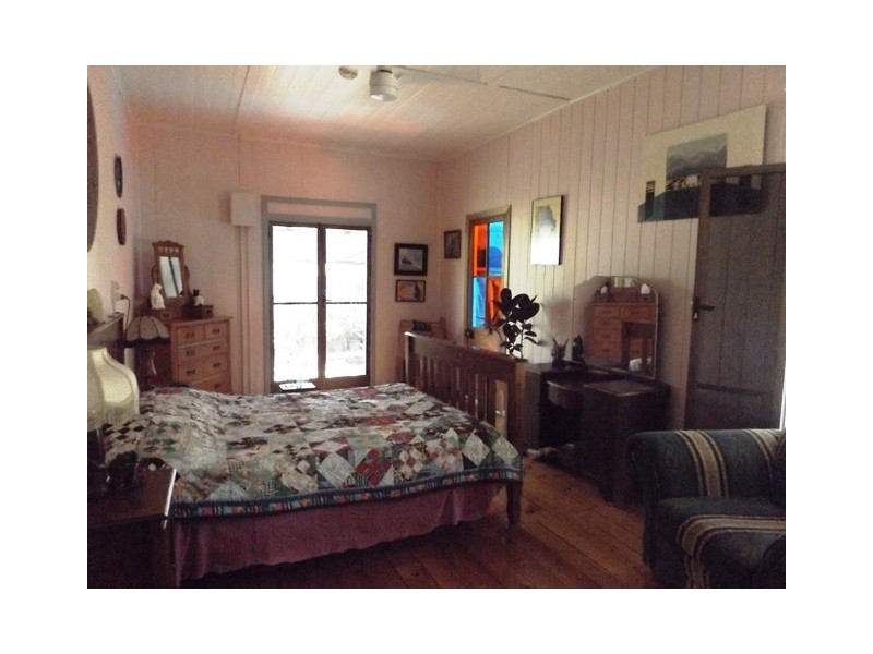 221 DRY GULLY ROAD, Mount Whitestone QLD 4347