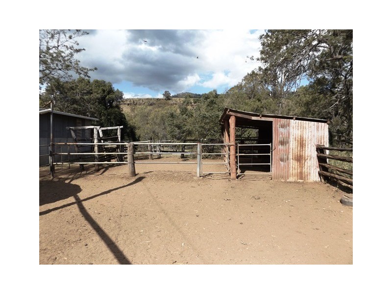 221 DRY GULLY ROAD, Mount Whitestone QLD 4347