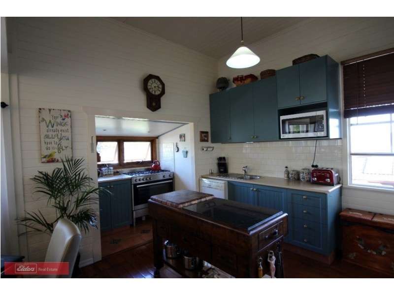 23 Station Street, Helidon QLD 4344