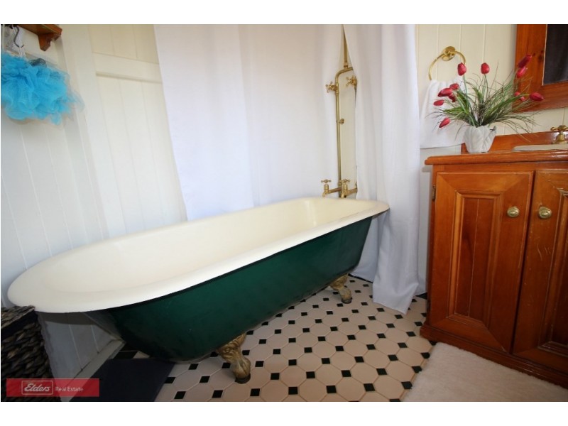 23 Station Street, Helidon QLD 4344