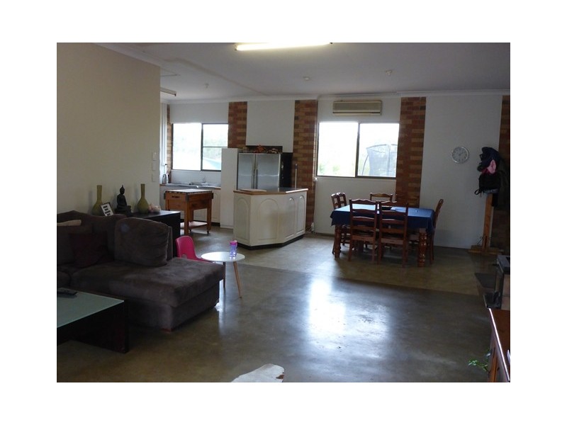 84 BARTLEYS ROAD, Spring Creek QLD 4343