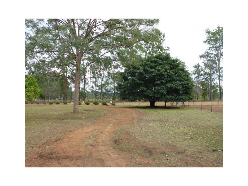 84 BARTLEYS ROAD, Spring Creek QLD 4343