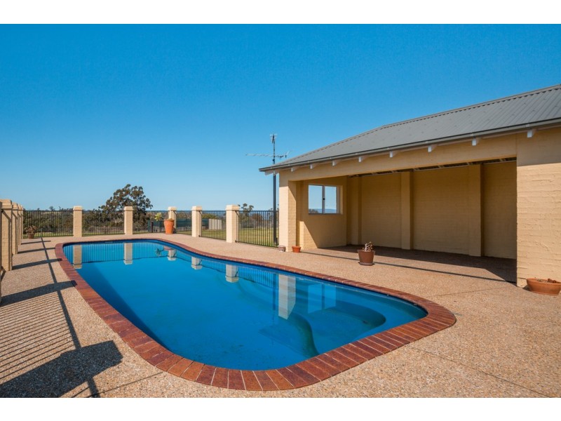 7 Robert Place, Razorback NSW 2571