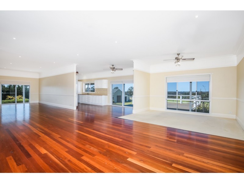 7 Robert Place, Razorback NSW 2571