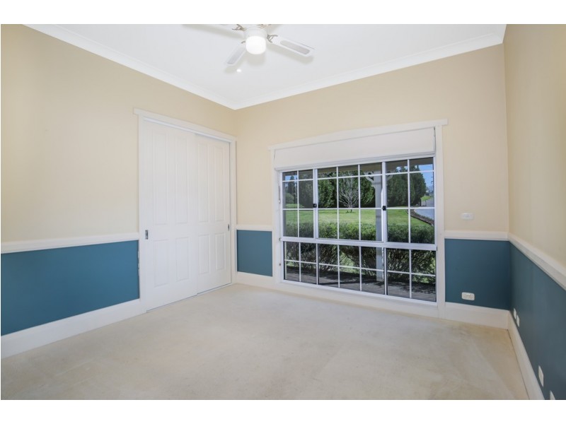 7 Robert Place, Razorback NSW 2571