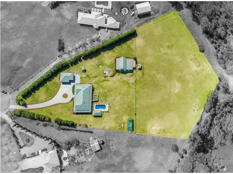 7 Robert Place, Razorback NSW 2571