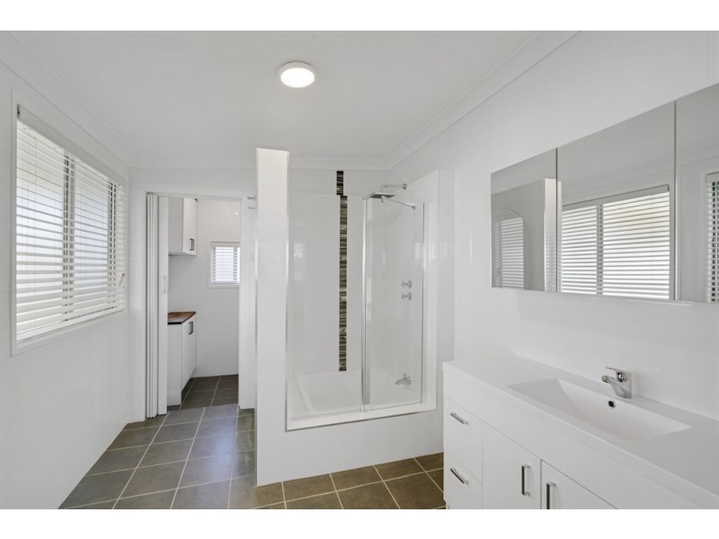 319 Thirlmere Way, Thirlmere NSW 2572