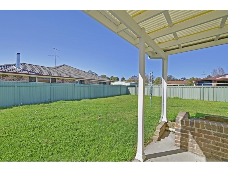 319 Thirlmere Way, Thirlmere NSW 2572
