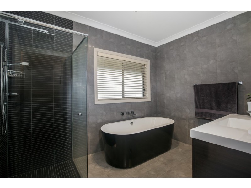 60 Sugarloaf Creek Road, Pheasants Nest NSW 2574