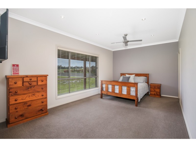 60 Sugarloaf Creek Road, Pheasants Nest NSW 2574