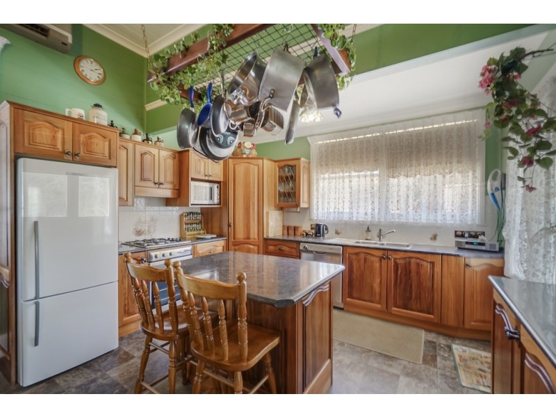 25 CARLTON ROAD, Thirlmere NSW 2572