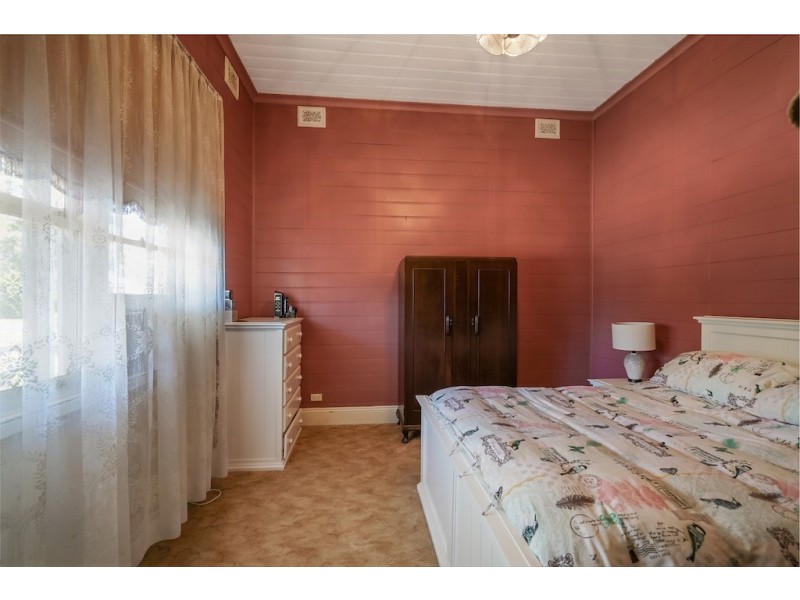 25 CARLTON ROAD, Thirlmere NSW 2572