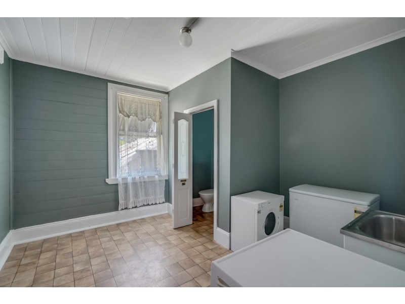 25 CARLTON ROAD, Thirlmere NSW 2572