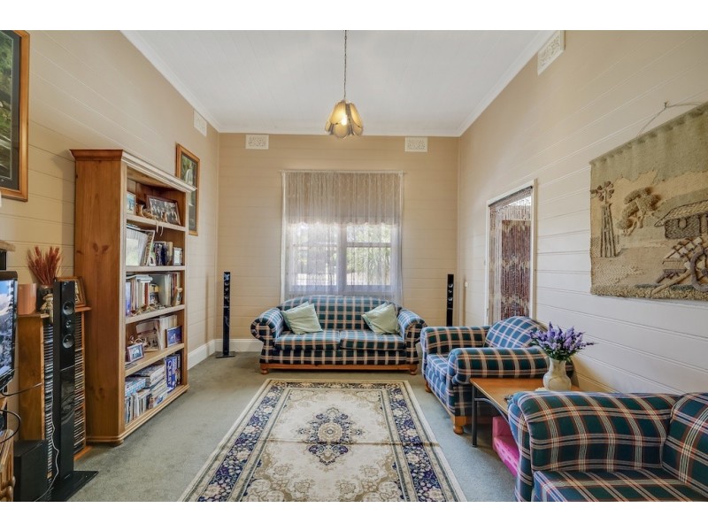 25 CARLTON ROAD, Thirlmere NSW 2572