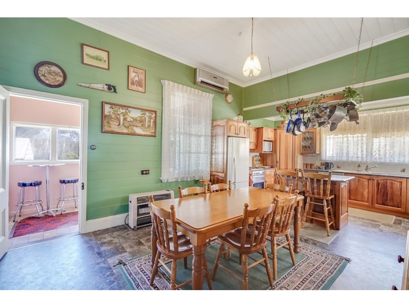 25 CARLTON ROAD, Thirlmere NSW 2572