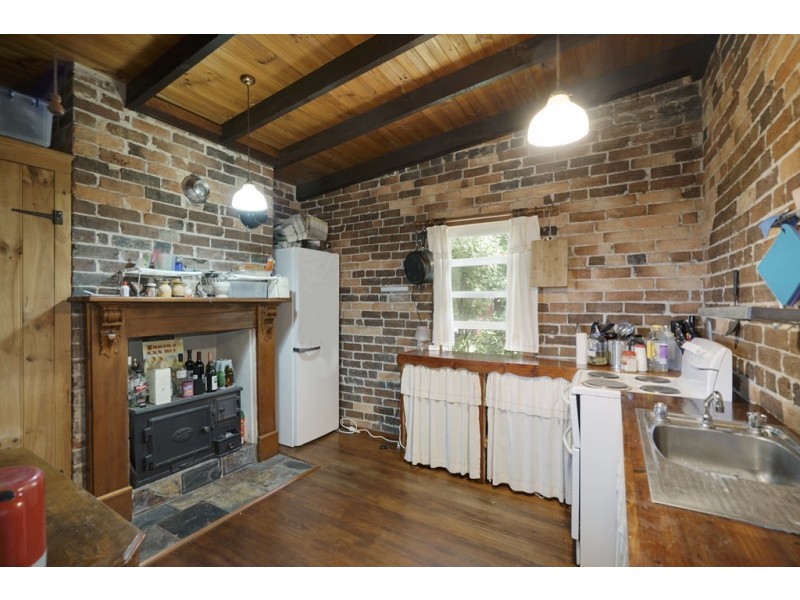 415 Thirlmere Way, Thirlmere NSW 2572