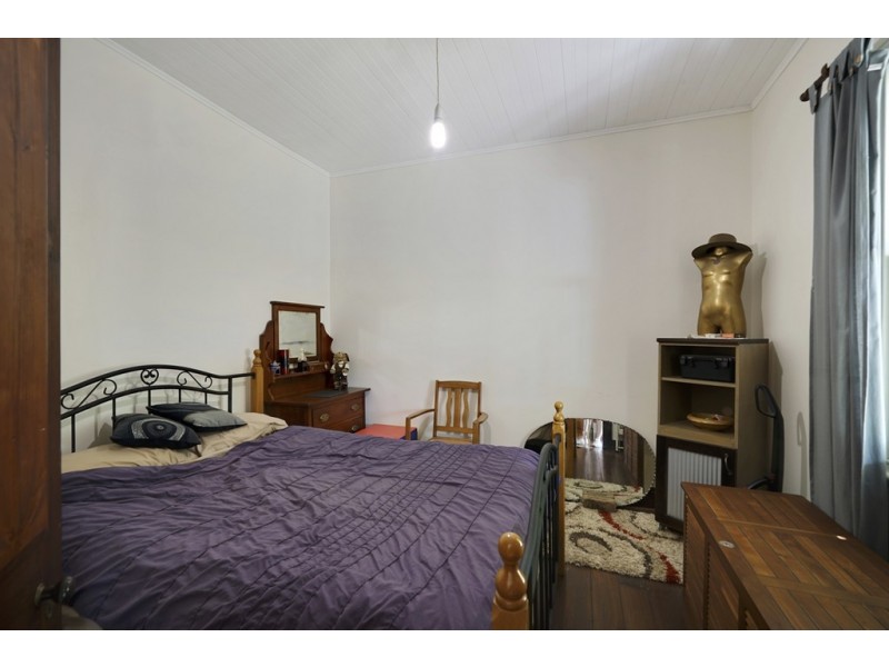 415 Thirlmere Way, Thirlmere NSW 2572