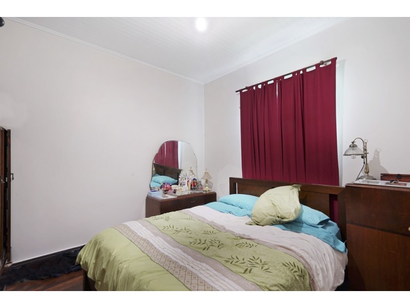 415 Thirlmere Way, Thirlmere NSW 2572