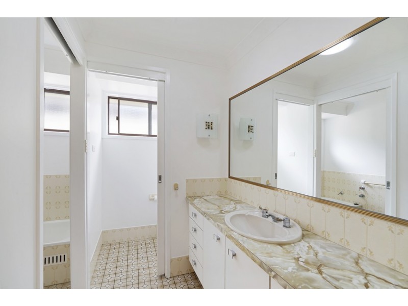 66 Westbourne Avenue, Thirlmere NSW 2572