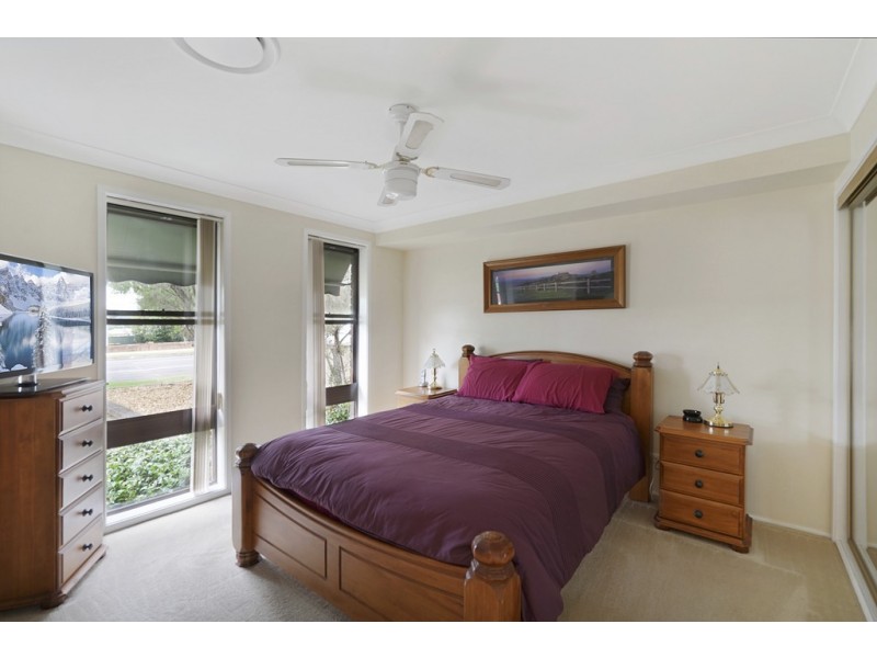 66 Westbourne Avenue, Thirlmere NSW 2572