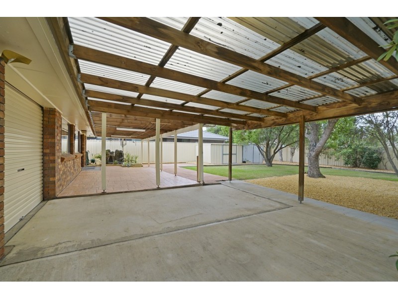 66 Westbourne Avenue, Thirlmere NSW 2572