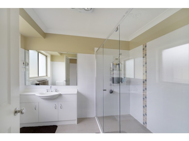 6 Hunter Street, Tahmoor NSW 2573