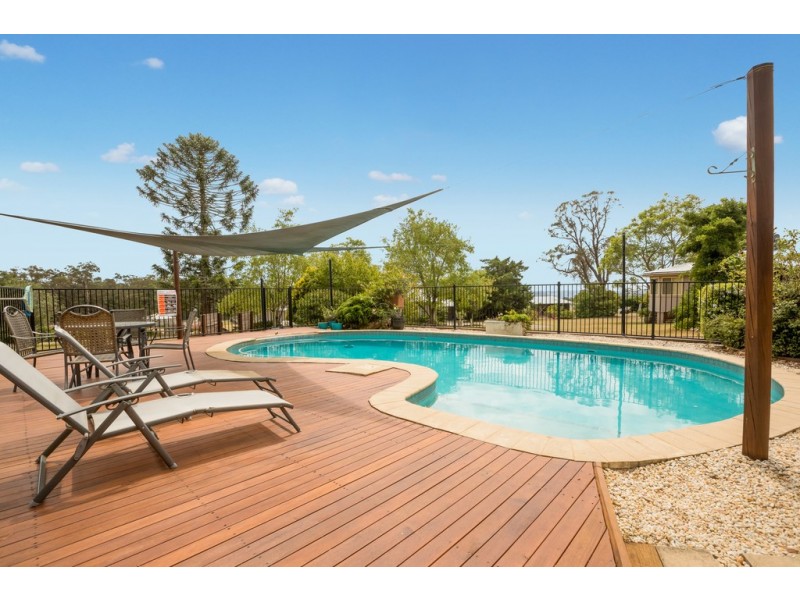 12 Molls Lane, Thirlmere NSW 2572