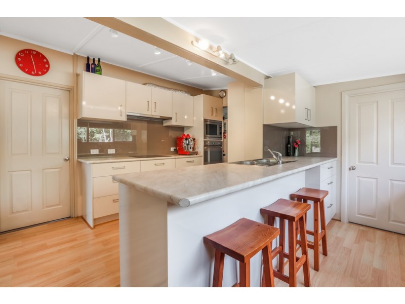 12 Molls Lane, Thirlmere NSW 2572