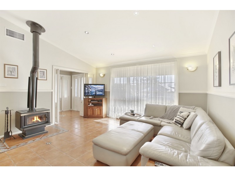 20 ALBERT AVENUE, Thirlmere NSW 2572