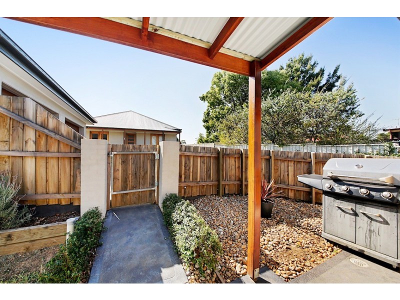 2/ 30 WILD STREET, Picton NSW 2571