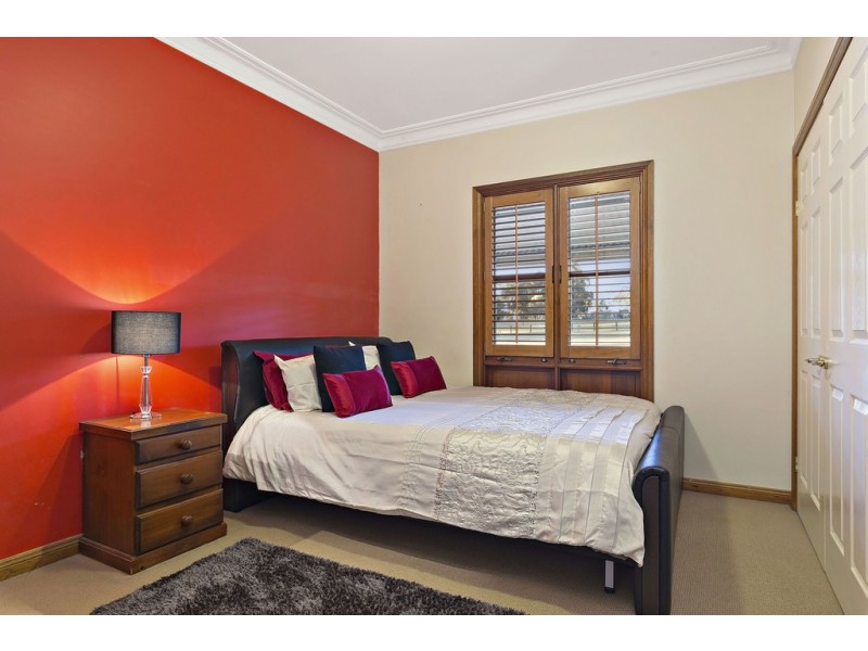 10 Hinkler Avenue, Bargo NSW 2574