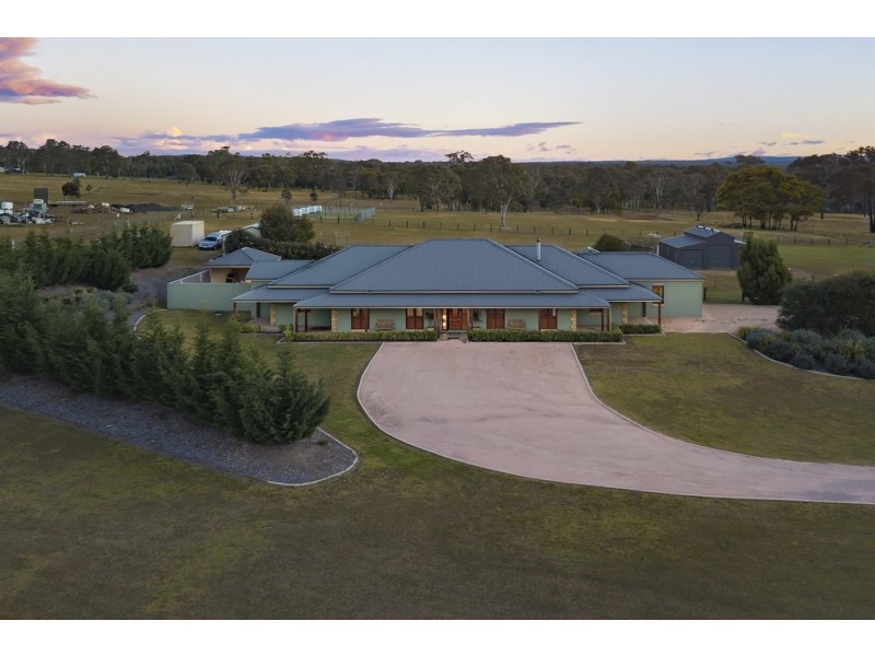 10 Hinkler Avenue, Bargo NSW 2574