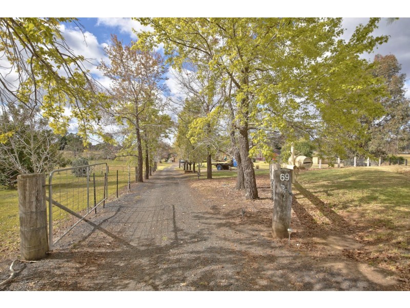 69 TAHMOOR ROAD, Tahmoor NSW 2573