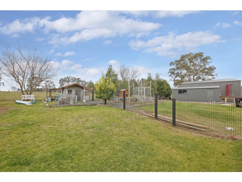 69 TAHMOOR ROAD, Tahmoor NSW 2573