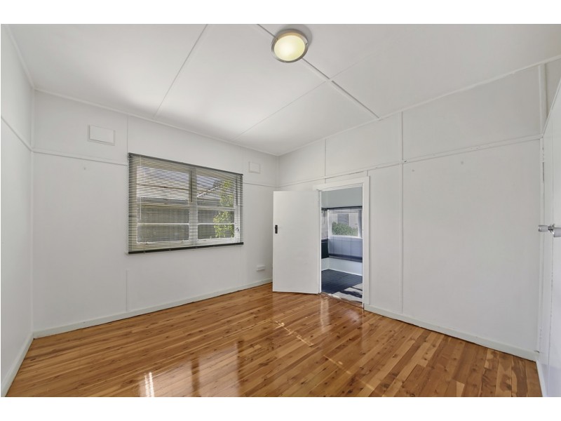 10 Rita Street, Thirlmere NSW 2572