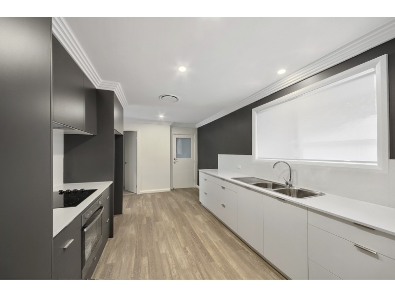 137 MENANGLE STREET, Picton NSW 2571