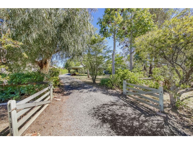 6 ALBERT AVENUE, Thirlmere NSW 2572